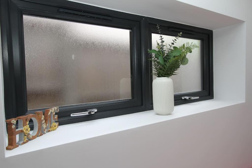 Lovely One Bed Apartment-Near All Transport-Village-Freeparking لندن المظهر الخارجي الصورة